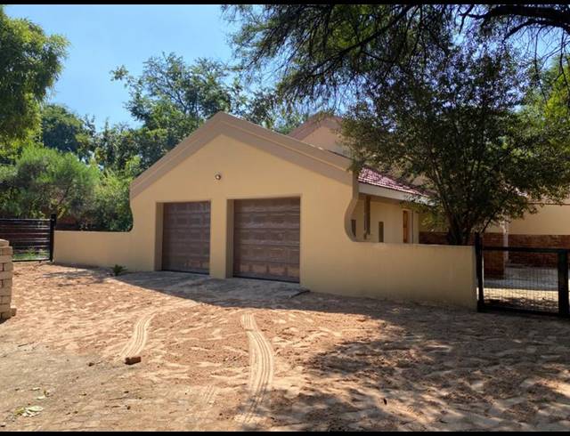 3 BEDROOM PROPERTY TO RENT IN CHROOM PARK